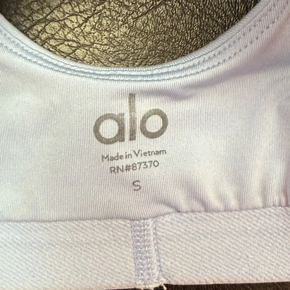 ALO Yoga Airbrush Heart Throb Bra Seashell Blue/ White - Picture 3 of 3